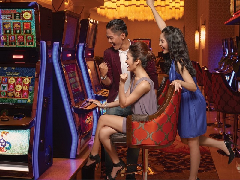 The Grand Casino Ho Tram encourages guests to wear elegant and polite attire when entering the gaming floor. the-grand-casino-Ho-Tram