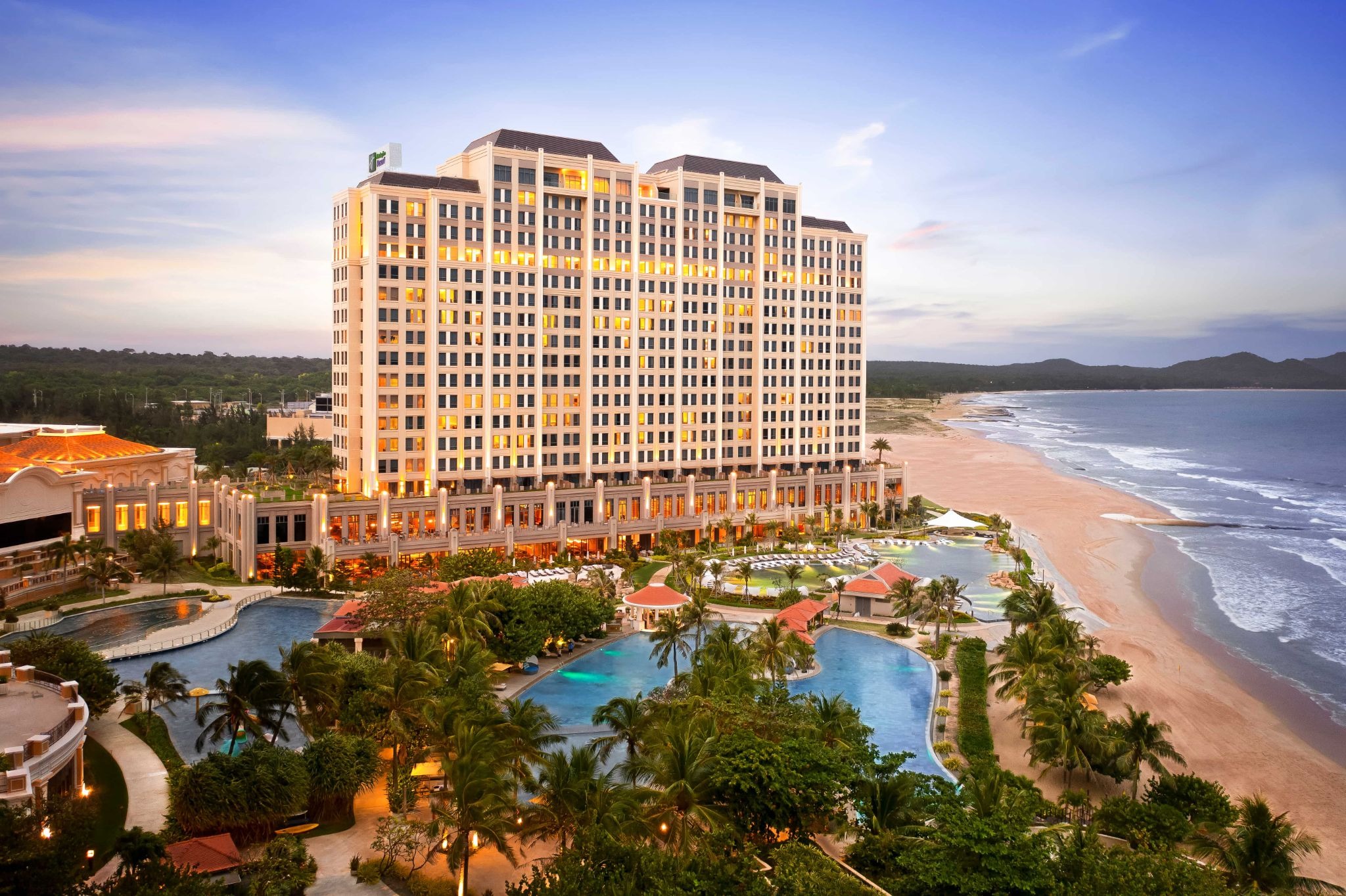 Book a Ho Tram resort