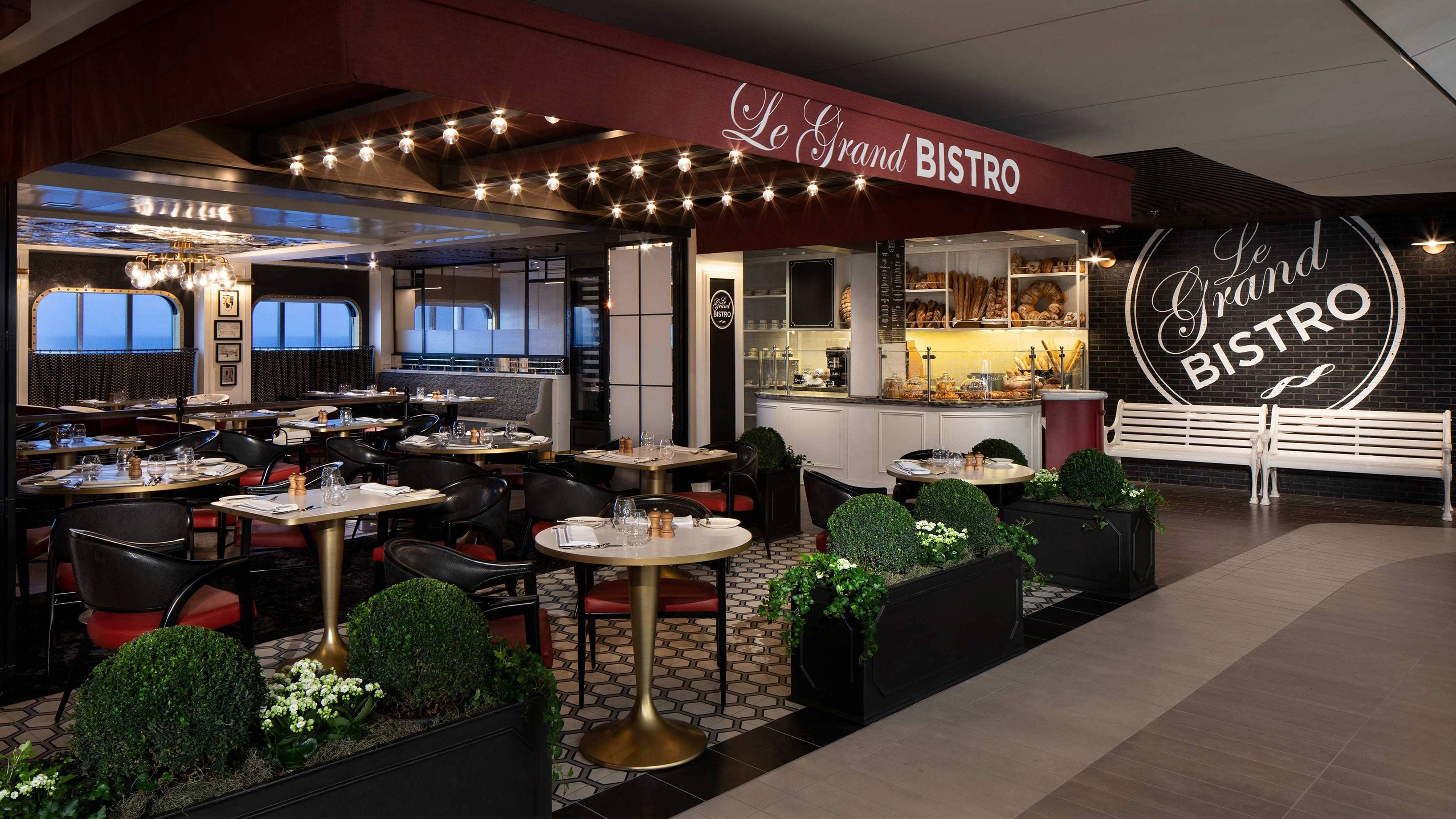 Buffet sáng tại The Grand Bistro với tầm nhìn hướng biển Hồ Tràm du-lich-gan-Sai-Gon-2-ngay-1-dem