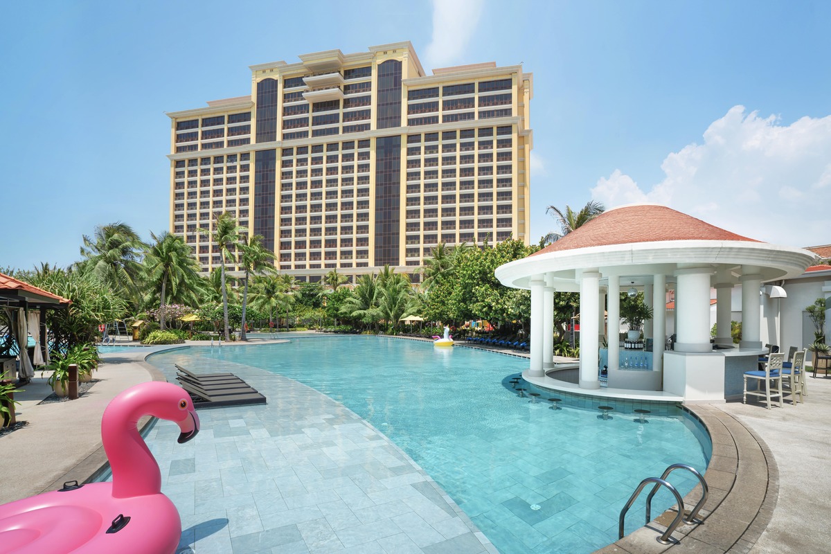 Ho Tram resort package 