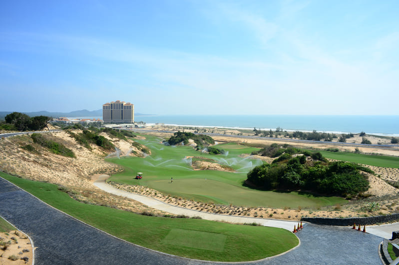The Bluffs Grand Ho Tram san-golf-ho-tram